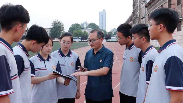 趣味物理小实验:揭秘生活中的神奇现象!(图1)
